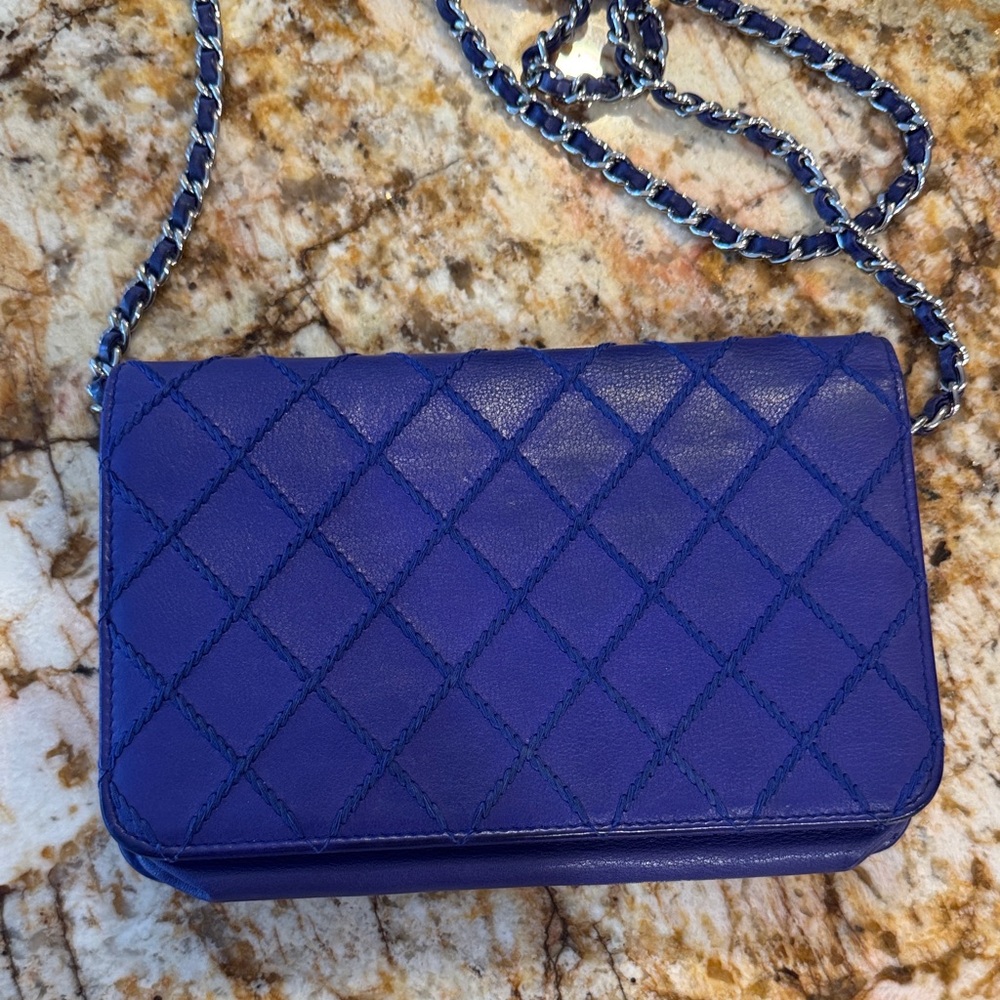 CHANEL Purple wallet on chain - Picture 3 of 5